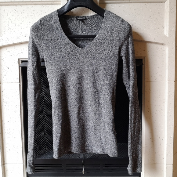Express V-neck sweater - Picture 1 of 4